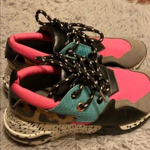 Steve Madden sneakers